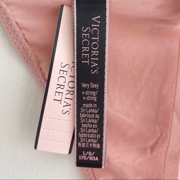 Victoria’s Secret Logo Hardware V-string Panties L - Picture 8 of 10